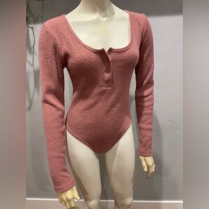 Rose/blush marled stretch Ribbed Long Sleeve Henley Bodysuit size S/M